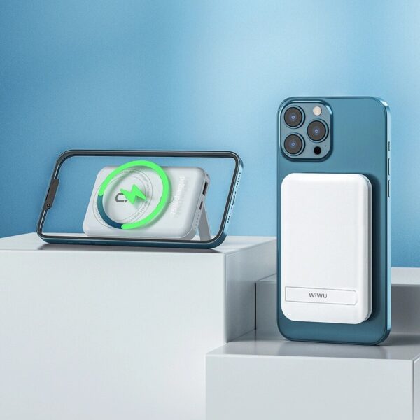 WiWU Snap Cube 10000mAh Mini Magnetic 20W Wireless Power Bank with Stand